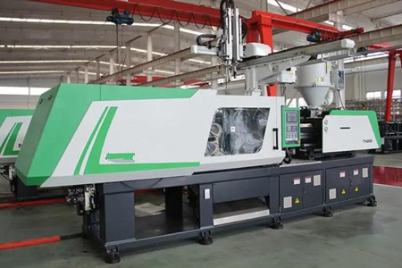 果筐注塑機(jī)大概賣多少錢一臺(tái)？幾萬到幾十萬不等！