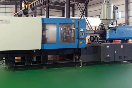 大型二板注塑機多少錢一臺？幾十萬到上百萬人民幣！